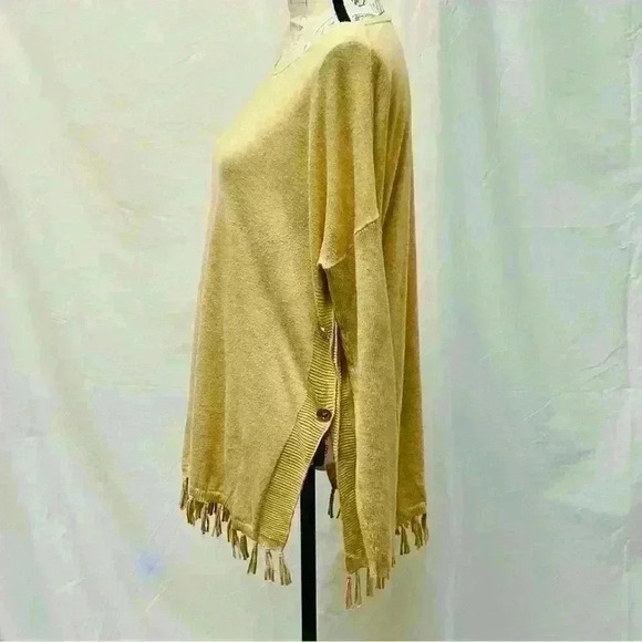 Lilly Pulitzer Ramona Gold Fringe Sweater Size Medium - Picture 6 of 15